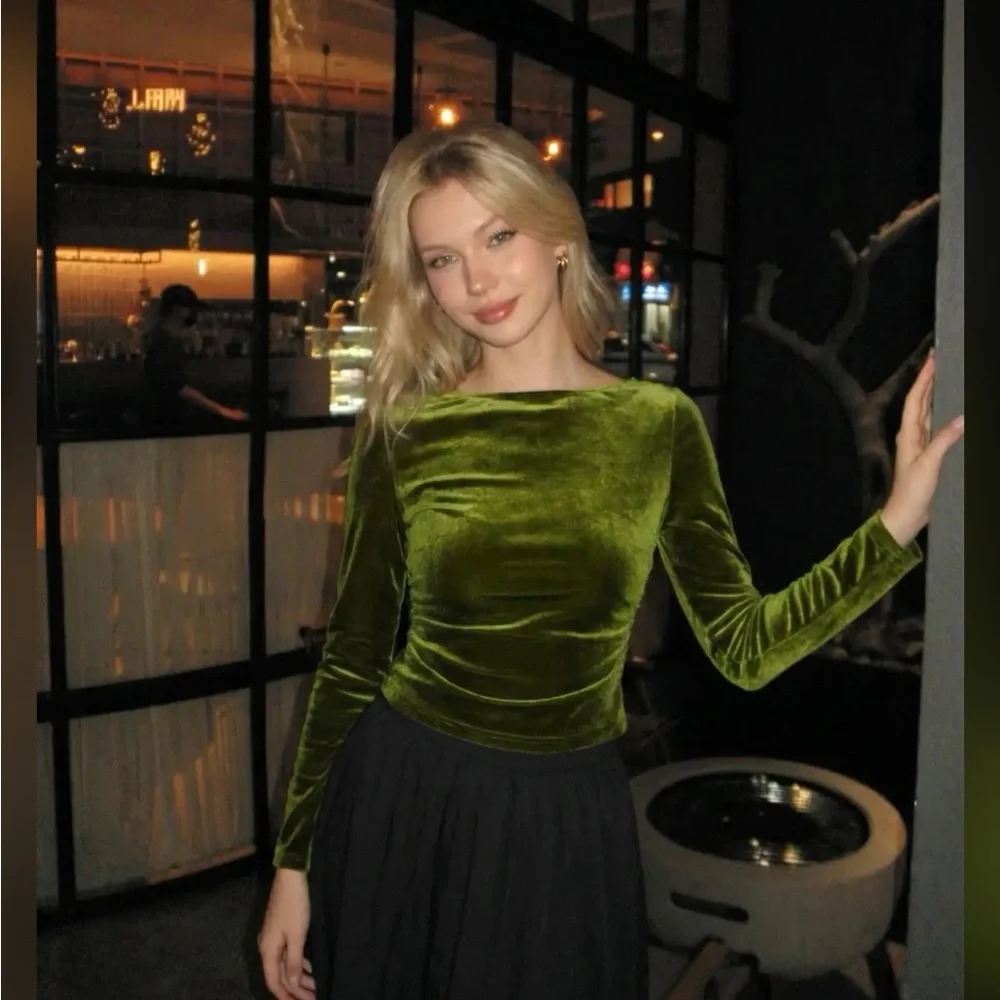 Cider VELVET BOAT NECK SOLID RUCHED LONG SLEEVE CROP TOP UY10-16 M - Picture 2 of 7